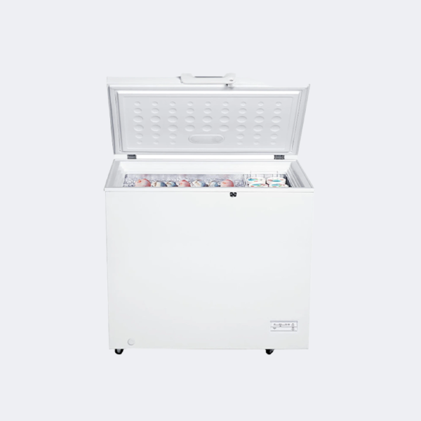 Candy Chest Freezer 230L
